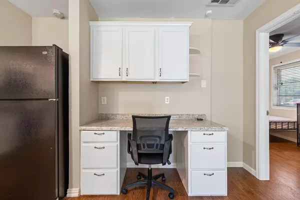 Coliving in Wolf Creek - Sw Dallas, Dallas