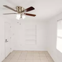 Coliving in Live Oaks Square - East Tampa, Tampa