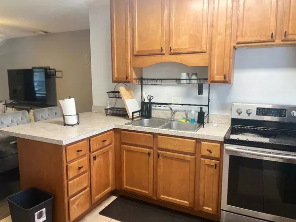 Coliving in Sulphur Springs - North Tampa, Tampa