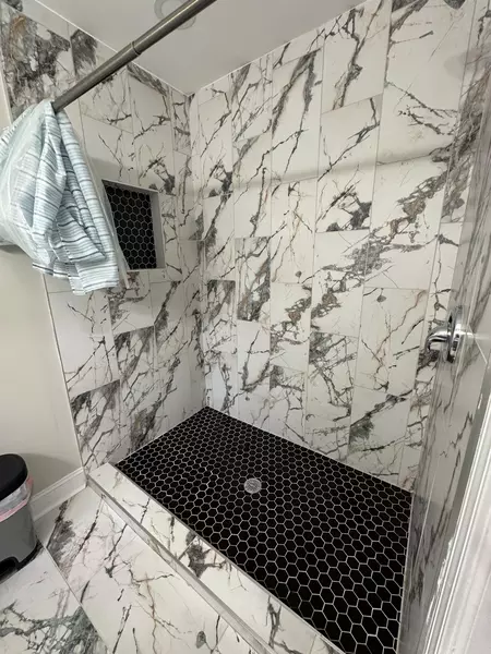 Coliving in Hickory Grove - East Charlotte, Charlotte