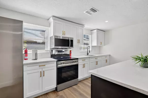 Coliving in Riverview - East Tampa, Tampa