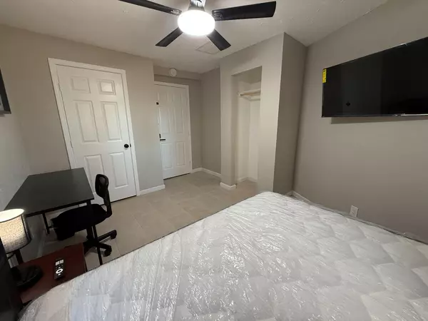 Coliving in Acres Home - Nw Houston, Houston
