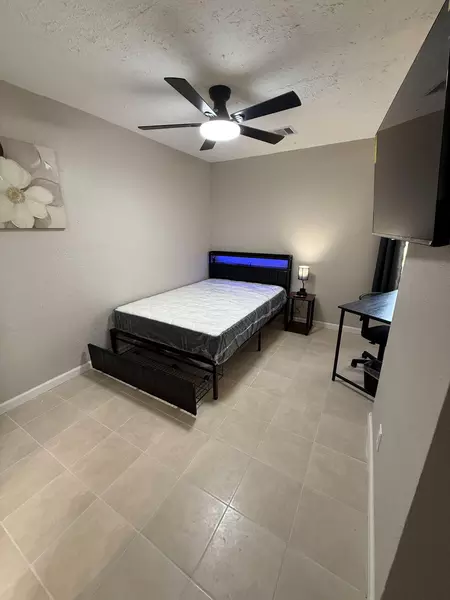 Coliving in Acres Home - Nw Houston, Houston