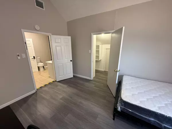 Coliving in Acres Home - Nw Houston, Houston