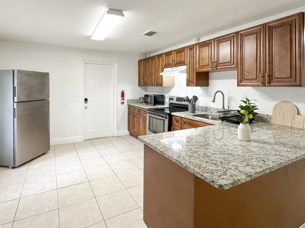 Coliving in Grant Park Tampa - East Tampa, Tampa