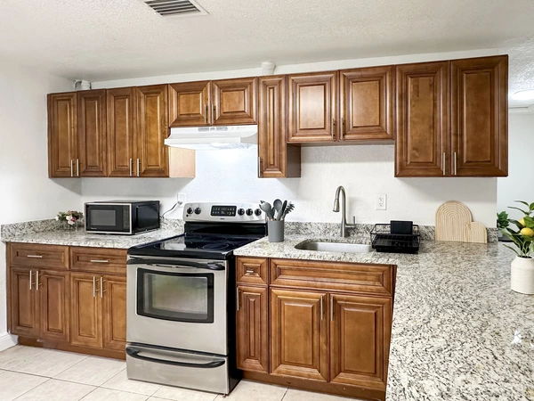 Coliving in Grant Park Tampa - East Tampa, Tampa