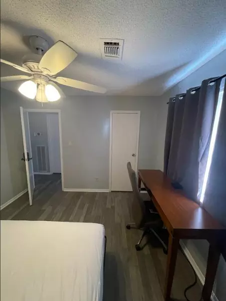 Coliving in Greater Hobby Area - Se Houston, Houston