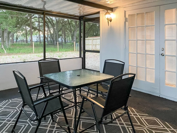 Coliving in Town 'n' Country - West Tampa, Tampa