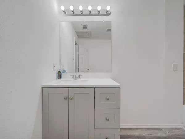 Coliving in Wolf Creek - Sw Dallas, Dallas