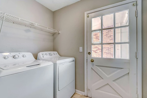 Coliving in Lake Forest - Northside, Jacksonville