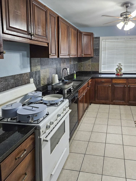 Coliving in Lower Central Ne - NE DC, Washington DC