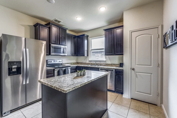 Coliving in New Braunfels - Outer SATX, San Antonio