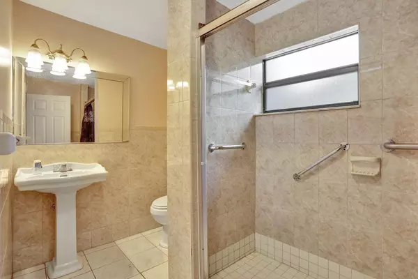 Coliving in Lauderhill - Broward County, Miami