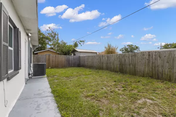 Coliving in Carver City-Lincoln Gardens - West Tampa, Tampa