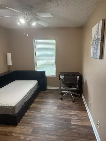 Coliving in San Marcos - South Austin, Austin