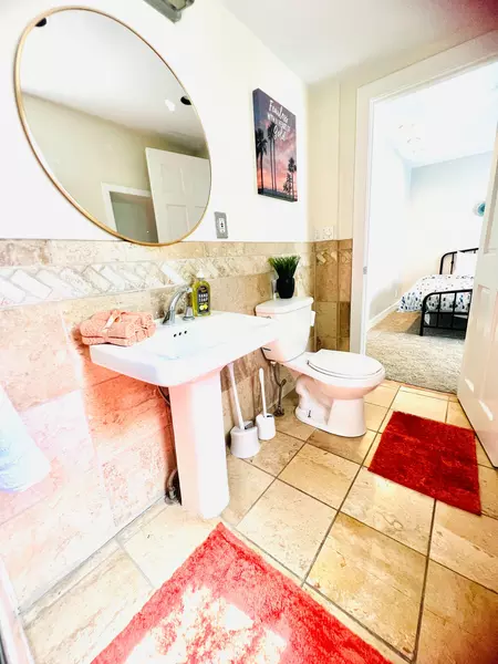 Coliving in Midtown-Westport - KCMO, Kansas City