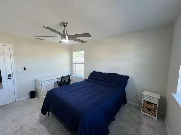 Coliving in Cedar Hills - Westside, Jacksonville