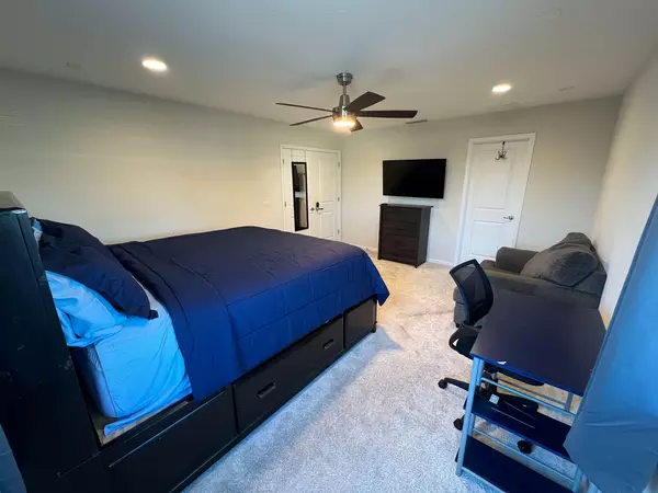 Coliving in Cedar Hills - Westside, Jacksonville