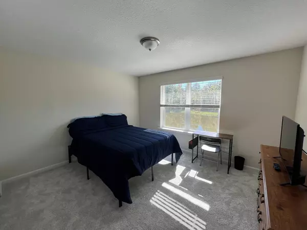 Coliving in Cedar Hills - Westside, Jacksonville