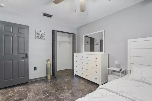 Coliving in Highlands - Northside, Jacksonville