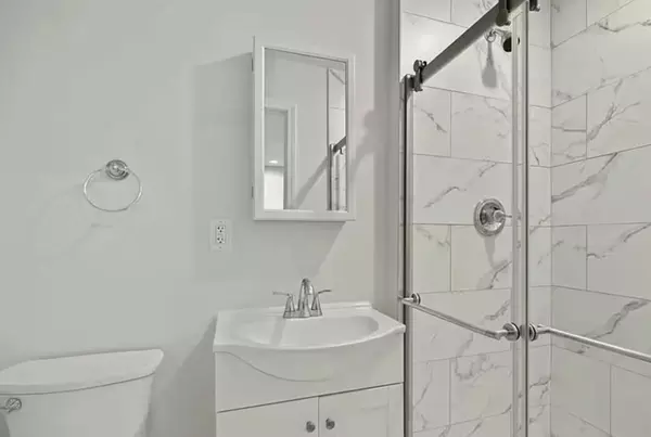 Coliving in Ashley Park - Central Charlotte, Charlotte