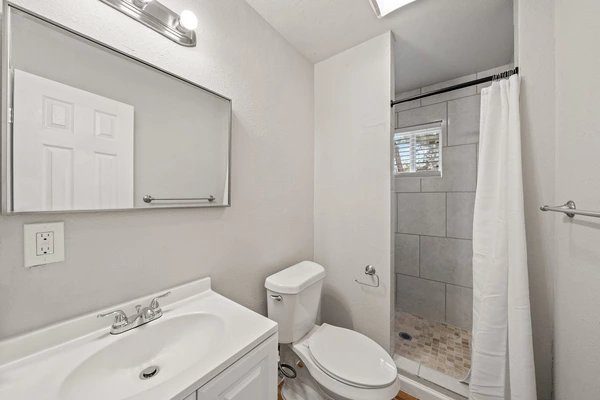 Coliving in Baytown - Se Houston, Houston