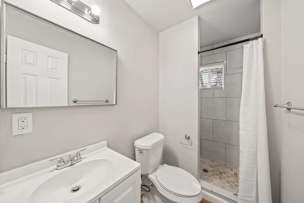 Coliving in Baytown - Se Houston, Houston