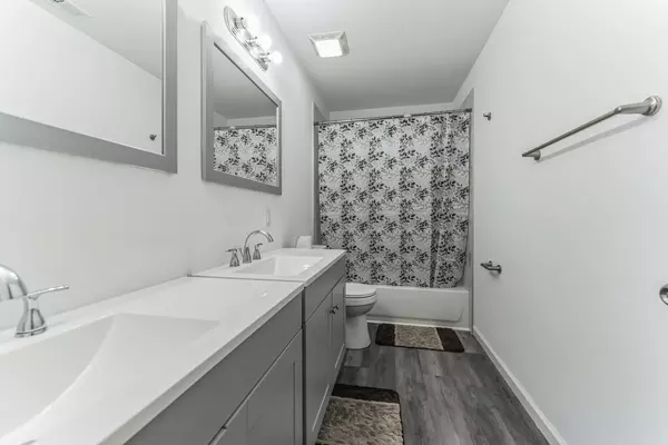 Coliving in Maywood - West Indy, Indianapolis