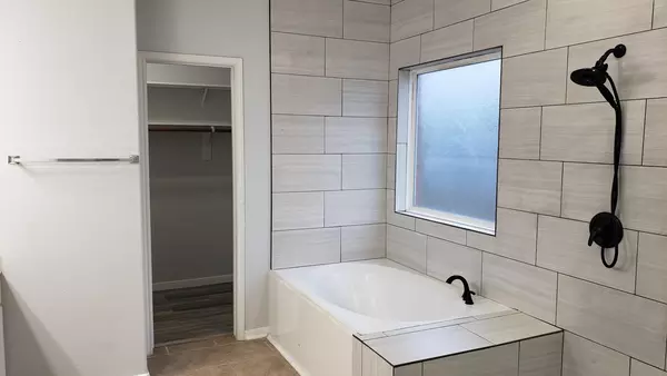 Coliving in Greater Greenspoint - Ne Houston, Houston