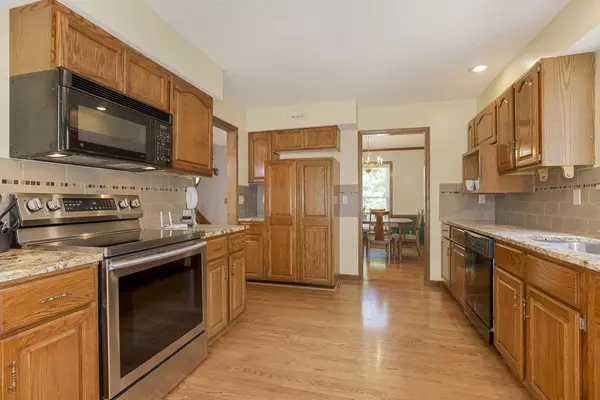 Coliving in Gladstone - Outer KCMO, Kansas City