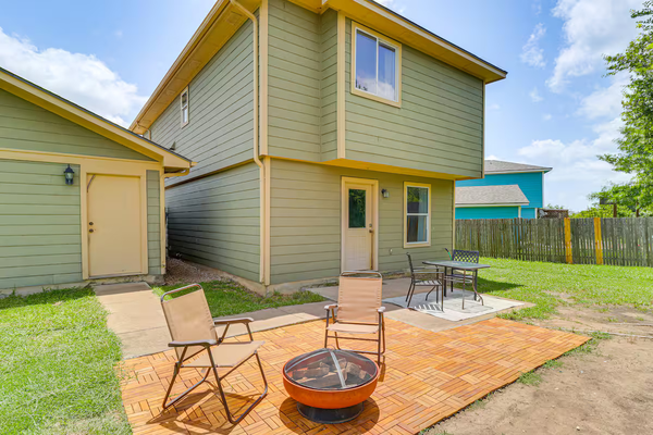 Coliving in Manor - East Austin, Austin