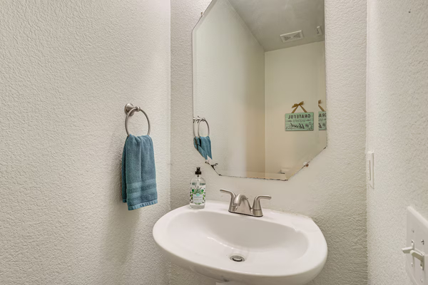 Coliving in Manor - East Austin, Austin