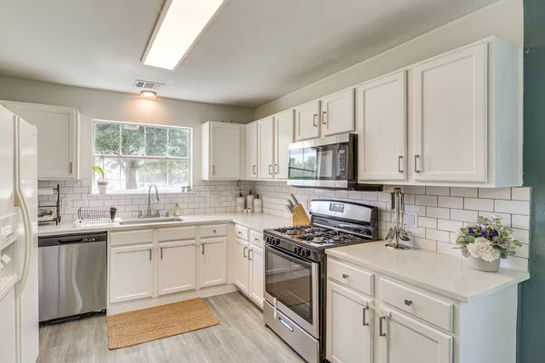 Coliving in Manor - East Austin, Austin