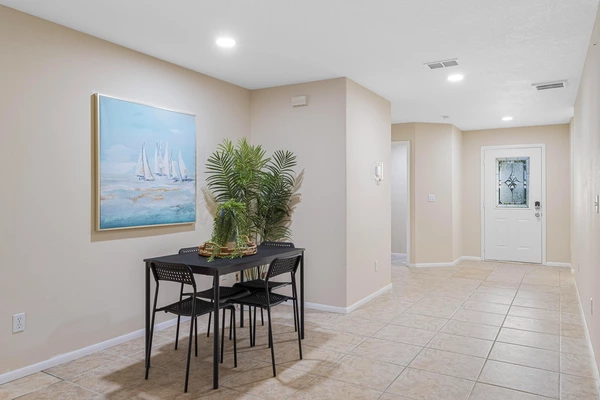 Coliving in Zephyrhills - North Tampa, Tampa