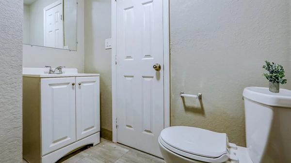 Coliving in Live Oaks Square - East Tampa, Tampa