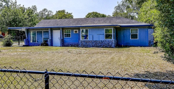 Coliving in Live Oaks Square - East Tampa, Tampa