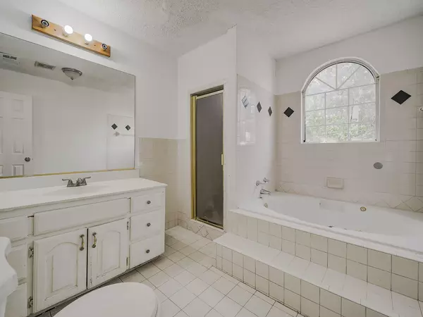 Coliving in Wolf Creek - Sw Dallas, Dallas