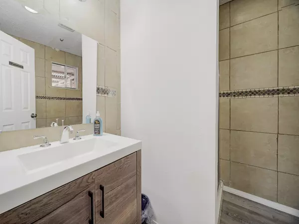 Coliving in Wolf Creek - Sw Dallas, Dallas