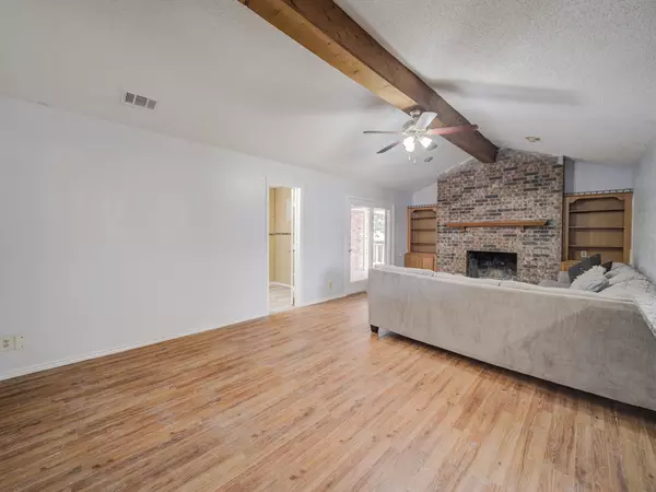 Coliving in Wolf Creek - Sw Dallas, Dallas