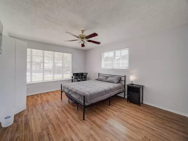 Coliving in Wolf Creek - Sw Dallas, Dallas