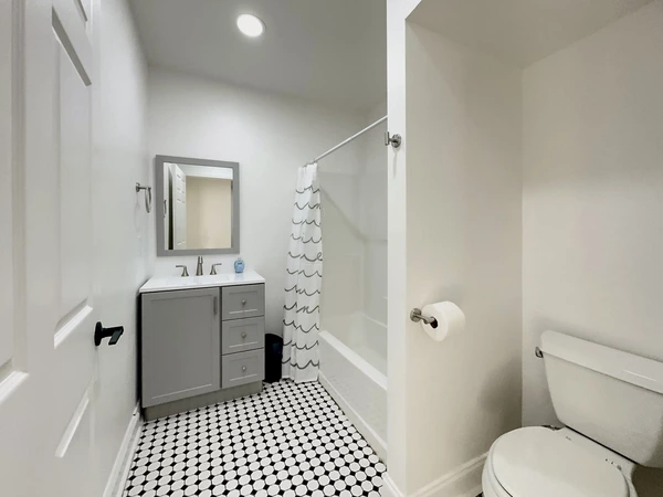 Coliving in Hollygrove - Uptown & Carrollton, New Orleans