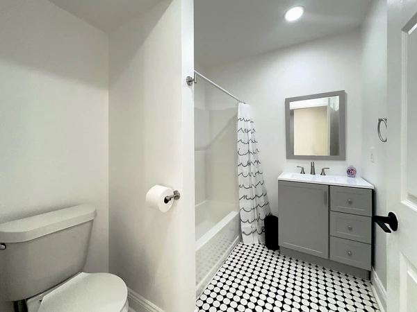 Coliving in Hollygrove - Uptown & Carrollton, New Orleans