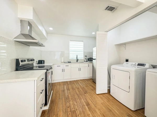 Coliving in Hollygrove - Uptown & Carrollton, New Orleans