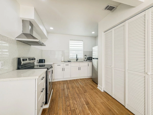 Coliving in Hollygrove - Uptown & Carrollton, New Orleans