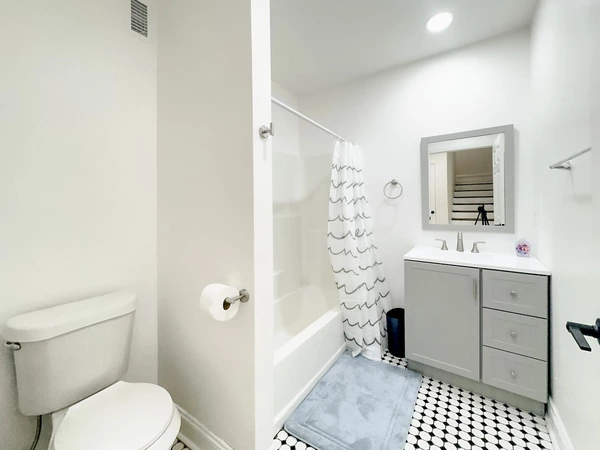 Coliving in Hollygrove - Uptown & Carrollton, New Orleans