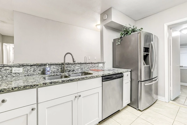 Coliving in Cedar Hills - Westside, Jacksonville