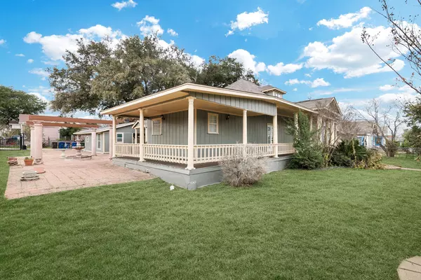 Coliving in Dignowity Hill - East SATX, San Antonio