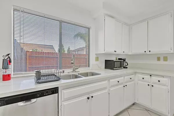 Coliving in Moreno Valley - Inland Empire, Los Angeles