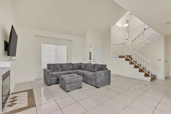 Coliving in Moreno Valley - Inland Empire, Los Angeles