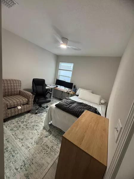 Coliving in Windy Hill - Southside, Jacksonville
